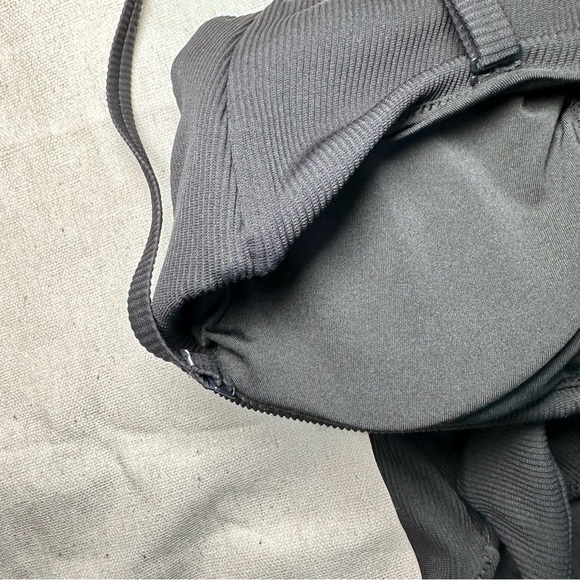 Andie Black Women L One Piece Swimsuit Cutout Bow Detail Removable pads & Straps - Picture 12 of 15